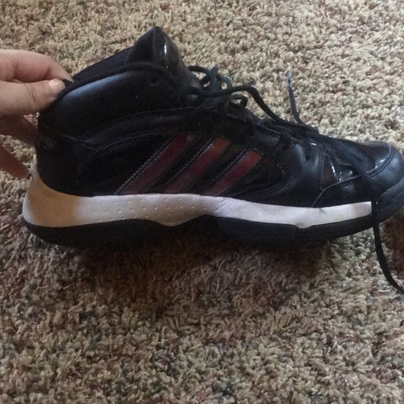 Crossover Basketball Sneakers - Picture 3 of 4